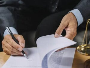 Siostra wykluczyła mnie z testamentu, a po dziesięciu latach sama znalazła się w tarapatach...