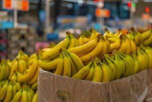 Zainstalowałem ukrytą kamerę w sklepie, gdy dziwnym sposobem zaczęły znikać produkty – a to, co nagrałem, zupełnie mnie zszokowało