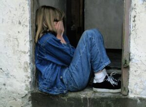 Mój syn odrzucił swoją córkę, więc ją przyjęliśmy — 16 lat później zażądał testu DNA i był oszołomiony wynikiem