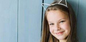 „Pomóż mi, mama jest chora” — powiedziała mała dziewczynka w biurze — i życie milionera zmieniło się na zawsze…
