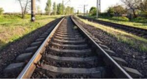Nie mówiąc mężowi nic, pojechałam na grób jego pierwszej żony, by prosić ją o przebaczenie — a gdy zobaczyłam jej zdjęcie na nagrobku, zamarłam w przerażeniu