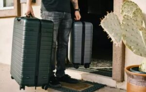 Zapomniał o rocznicy ślubu, żeby pocieszyć swojego „najlepszego przyjaciela” i zamiast kwiatów wręczył chorej żonie papiery rozwodowe... Nie wiedział, że zostało jej tylko 6 miesięcy życia!
