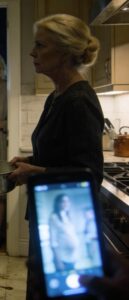 „Wrząca woda ją zaszokuje — nie przeżyje porodu” — głos mojego męża brzmiał w telefonie tak spokojnie, jakby mówił o pogodzie.
