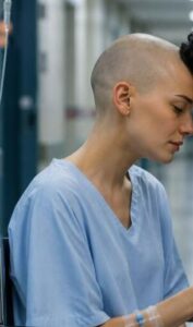 Dwa miesiące po rozwodzie spotkałem moją byłą żonę na szpitalnym korytarzu. Ten widok roztrzaskał mi serce w sposób, którego nie potrafiłem przewidzieć.